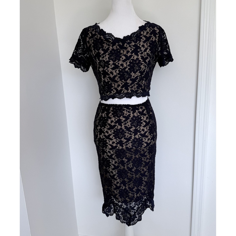 LuLus Navy Nude Lace Two Piece Crop Top Pencil Skirt Set Size M Elegant Party